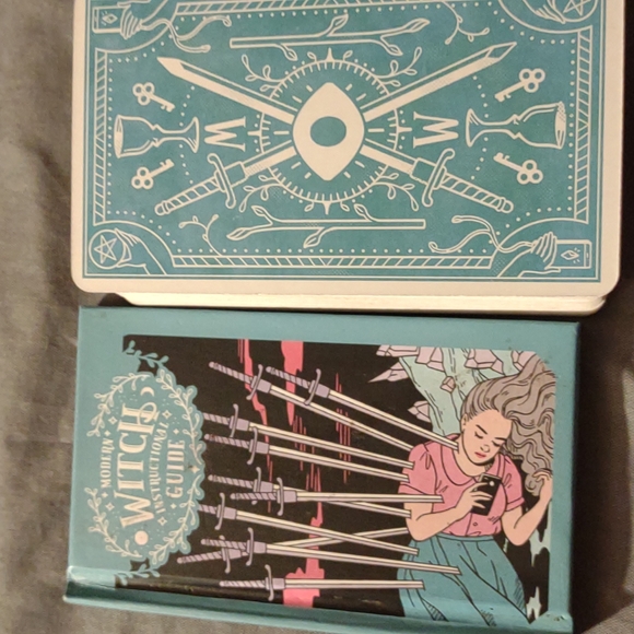 The Modern Witch Tarot Deck - Picture 1 of 4